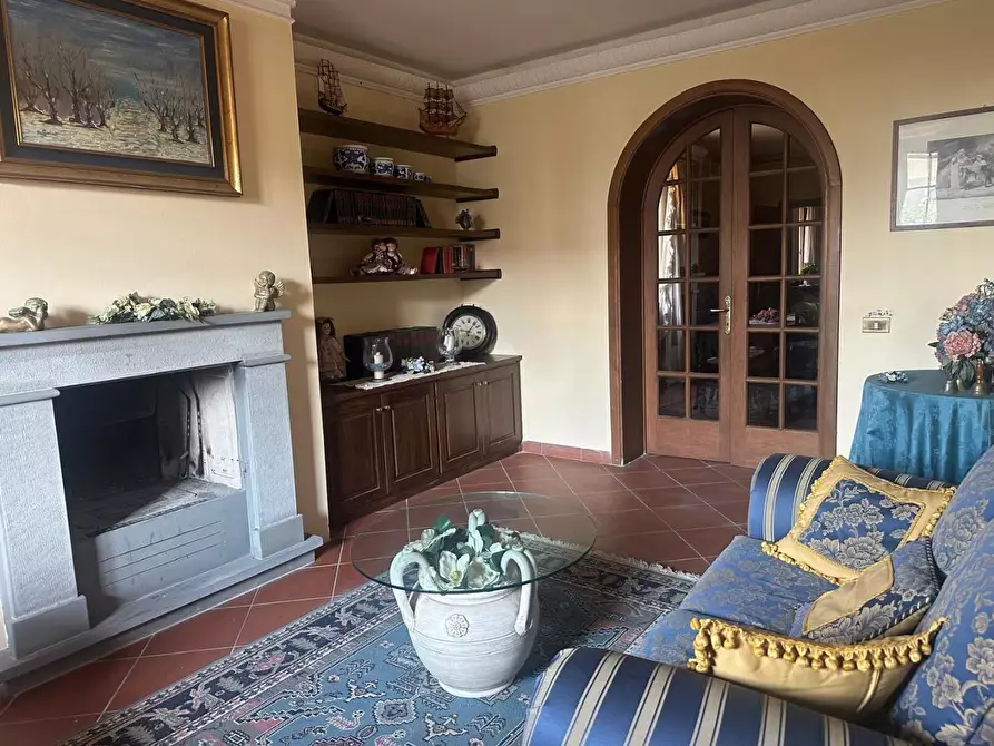Immagine 25 di Villa in vendita  a Larciano