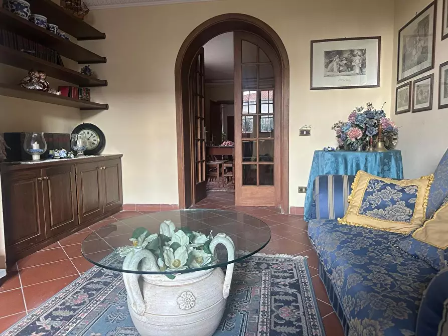 Immagine 7 di Villa in vendita  a Larciano