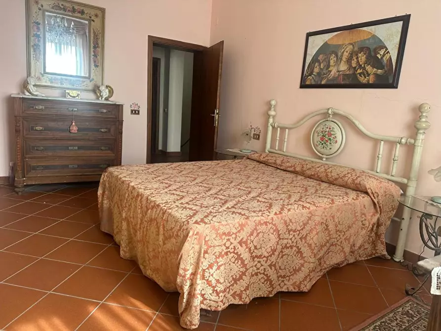 Immagine 23 di Villa in vendita  a Larciano