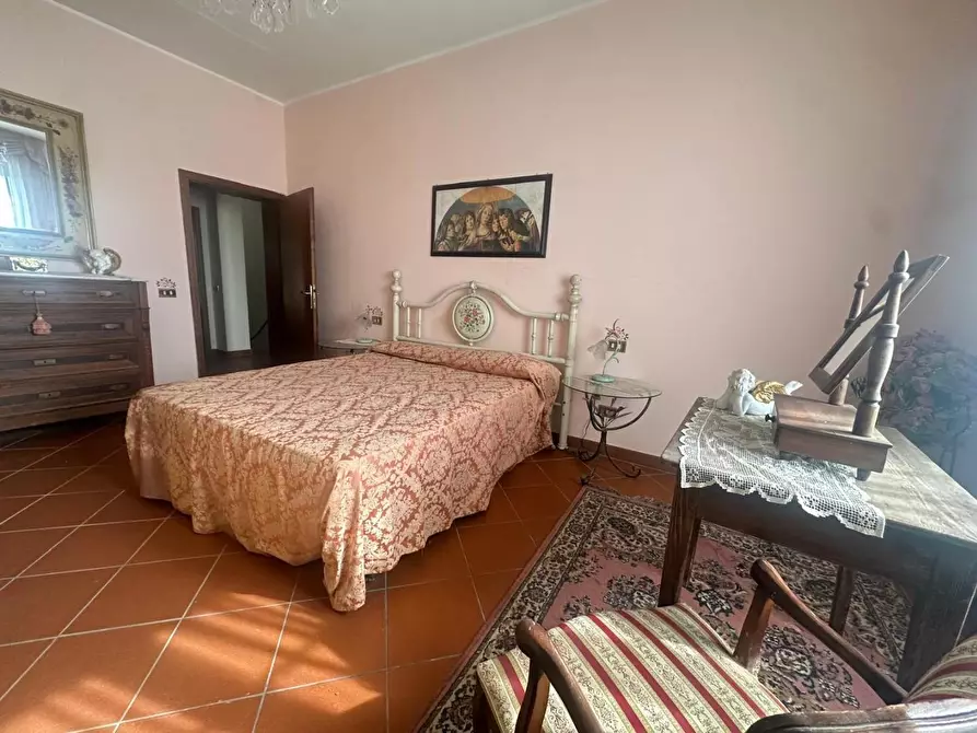 Immagine 9 di Villa in vendita  a Larciano