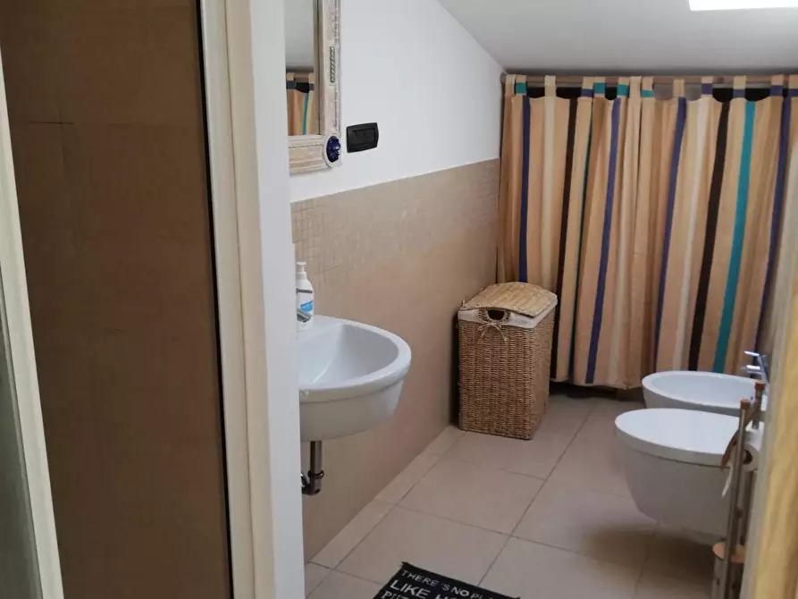 Immagine 11 di Mansarda in vendita  a Ameglia