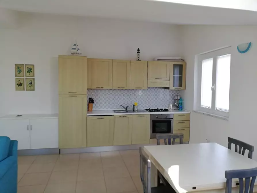 Immagine 2 di Mansarda in vendita  a Ameglia