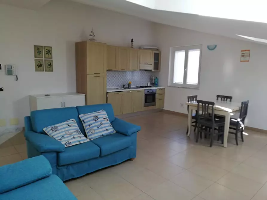 Immagine 1 di Mansarda in vendita  a Ameglia