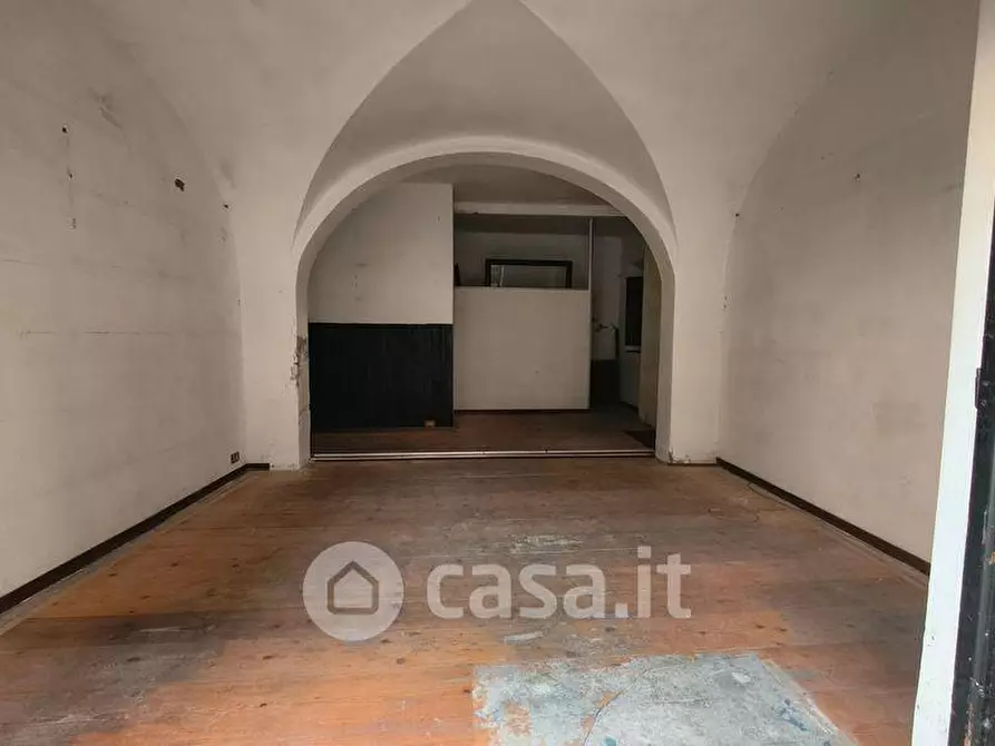 Immagine 1 di Locale commerciale in vendita  a Pisa