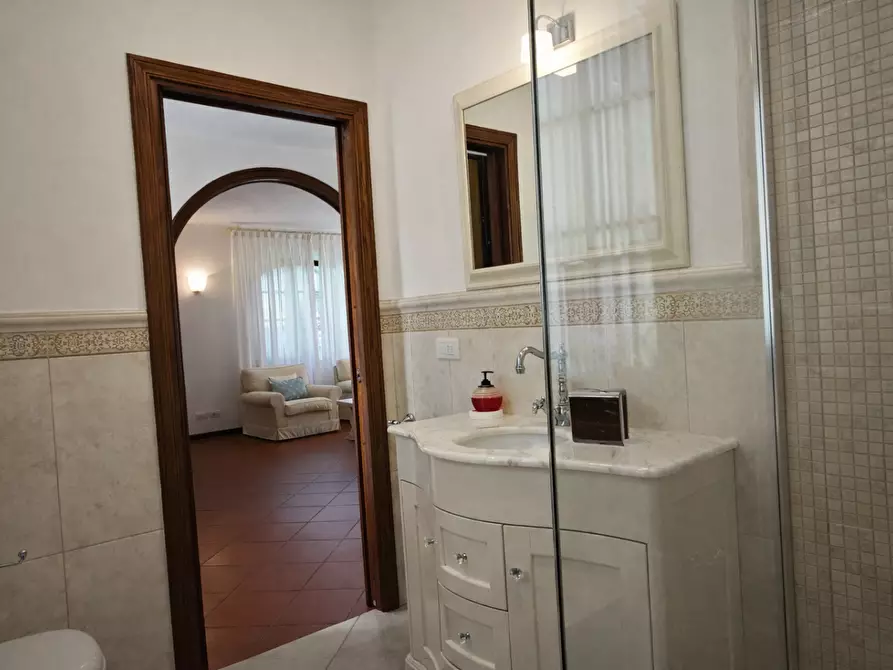 Immagine 6 di Villa in affitto  a Forte Dei Marmi