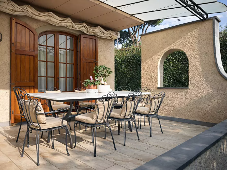 Immagine 10 di Villa in affitto  a Forte Dei Marmi