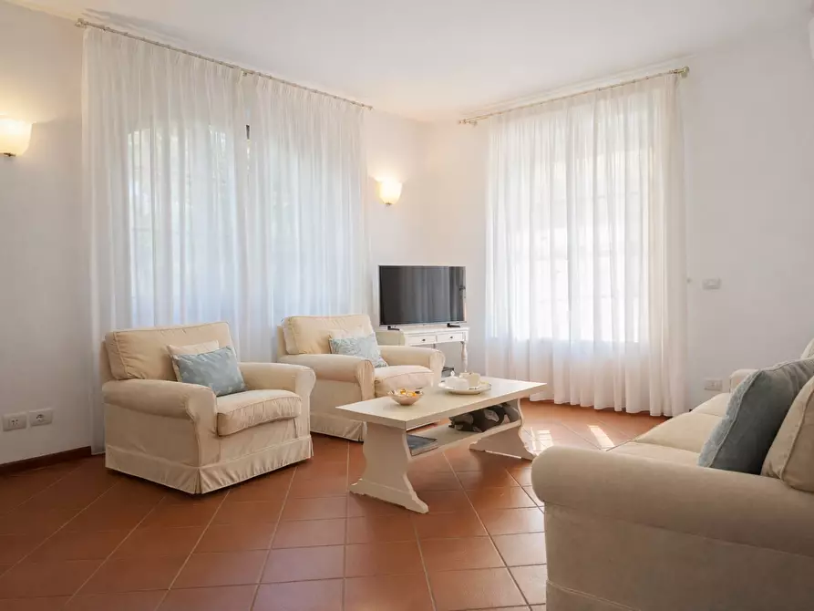 Immagine 1 di Villa in affitto  a Forte Dei Marmi