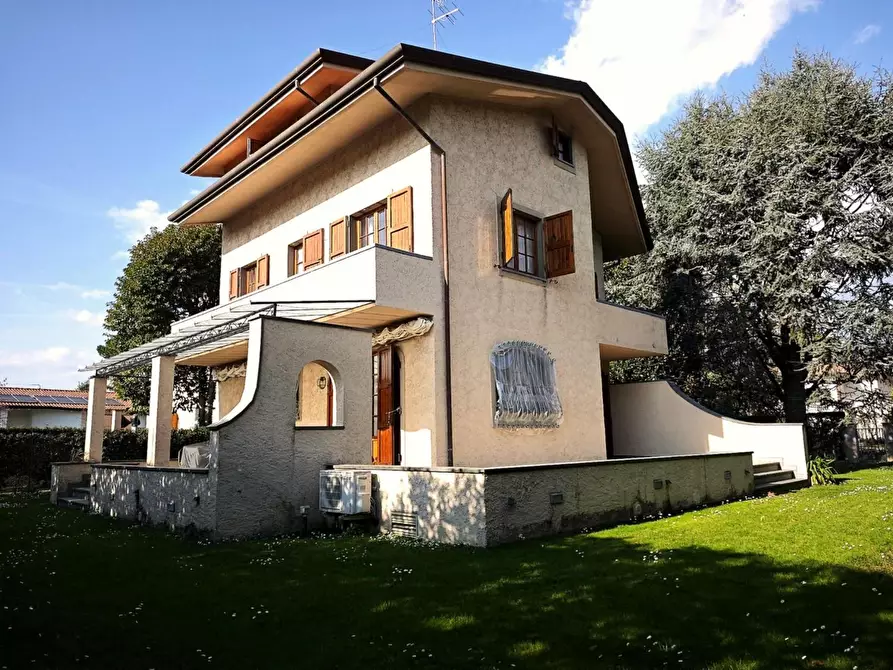 Immagine 32 di Villa in affitto  a Forte Dei Marmi