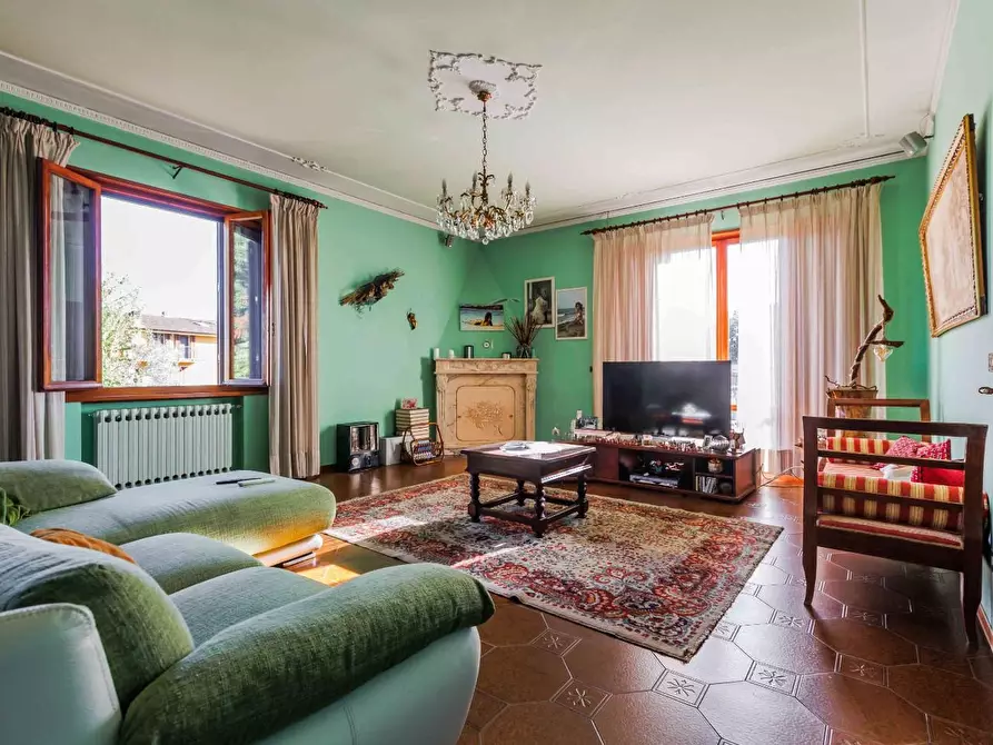 Immagine 10 di Casa indipendente in vendita  a Pescia