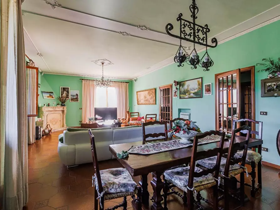 Immagine 7 di Casa indipendente in vendita  a Pescia