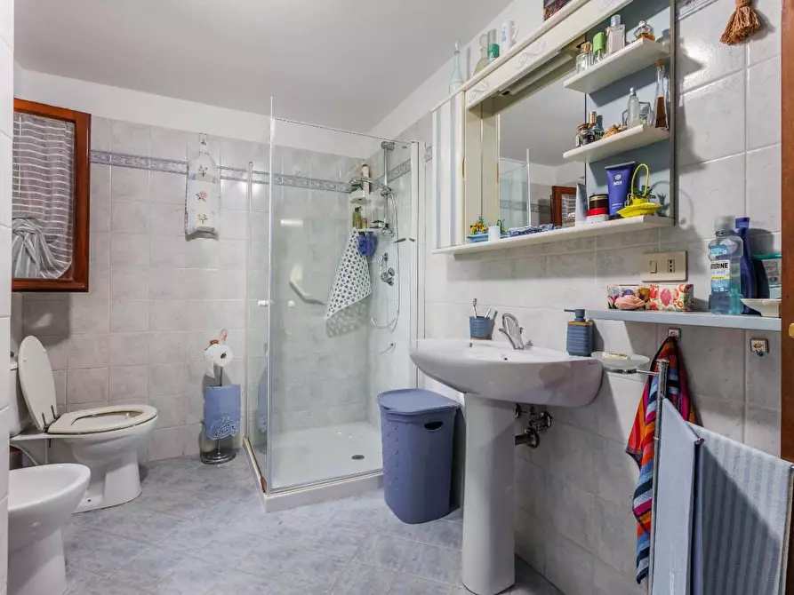 Immagine 27 di Casa indipendente in vendita  a Pescia