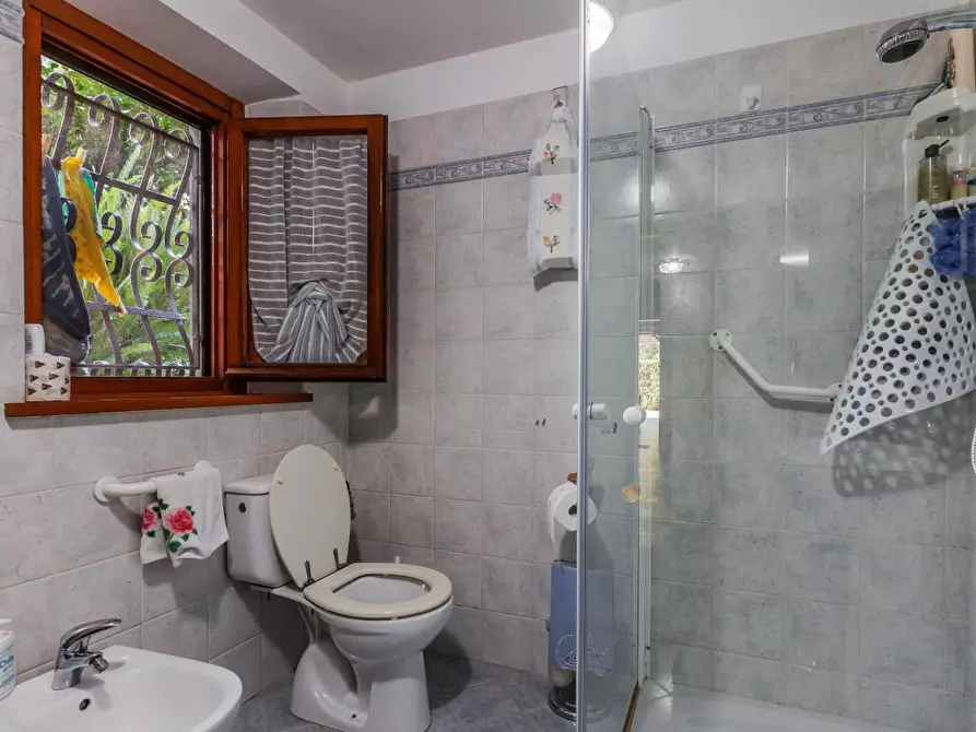 Immagine 28 di Casa indipendente in vendita  a Pescia