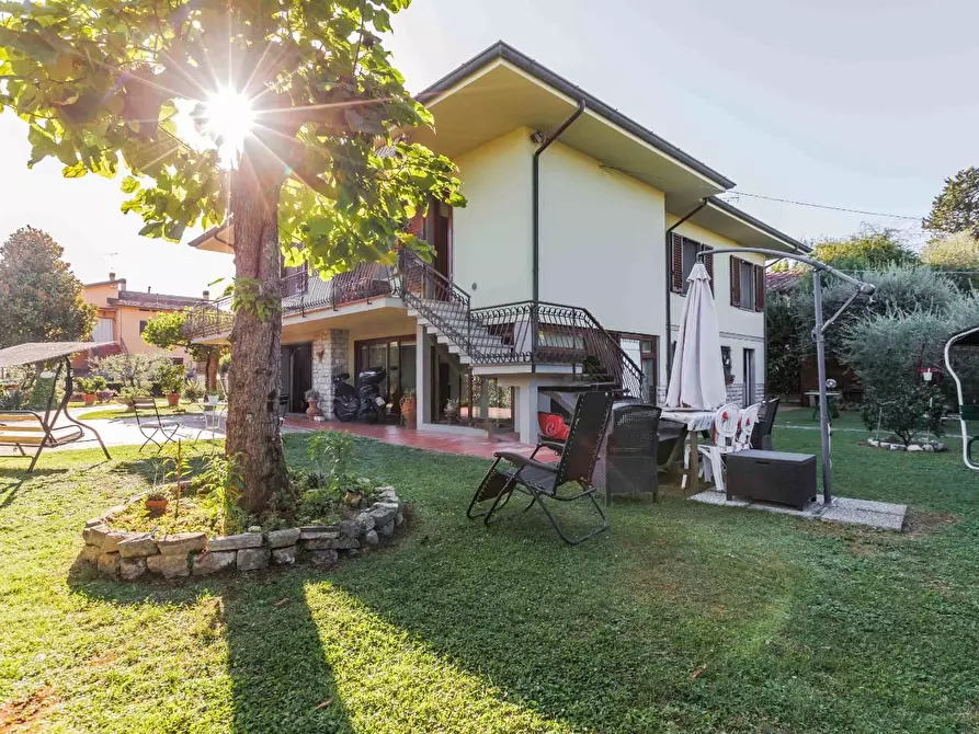 Immagine 29 di Casa indipendente in vendita  a Pescia