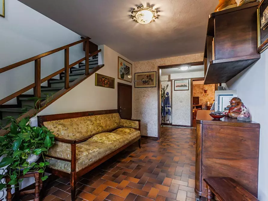 Immagine 19 di Casa indipendente in vendita  a Pescia