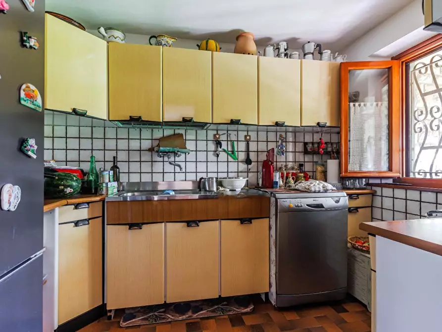 Immagine 24 di Casa indipendente in vendita  a Pescia