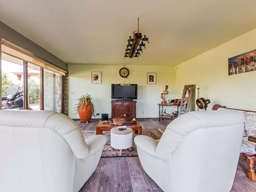 Immagine 31 di Casa indipendente in vendita  a Pescia