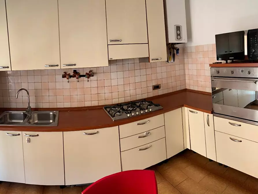 Immagine 2 di Appartamento in affitto  a Pisa