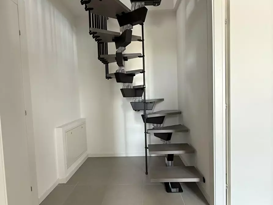 Immagine 8 di Appartamento in vendita  a Pontedera