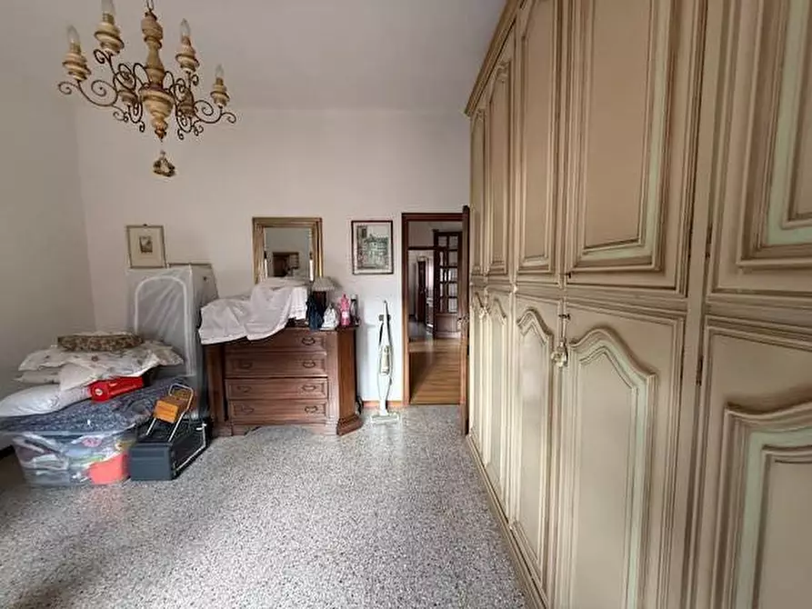 Immagine 25 di Appartamento in vendita  a Siena