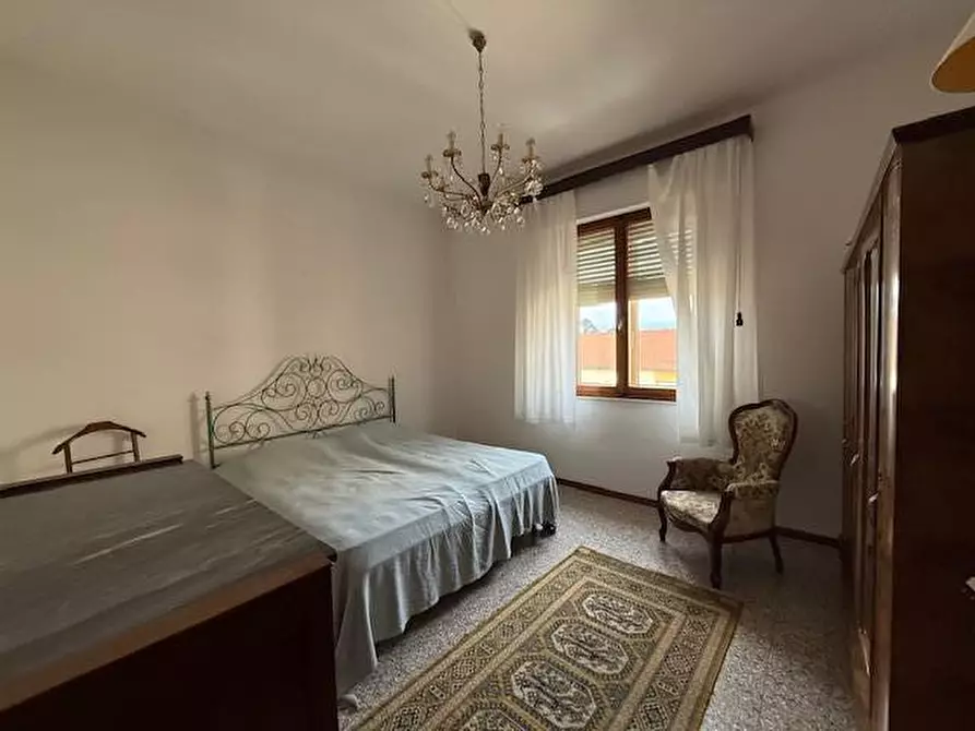 Immagine 16 di Appartamento in vendita  a Siena
