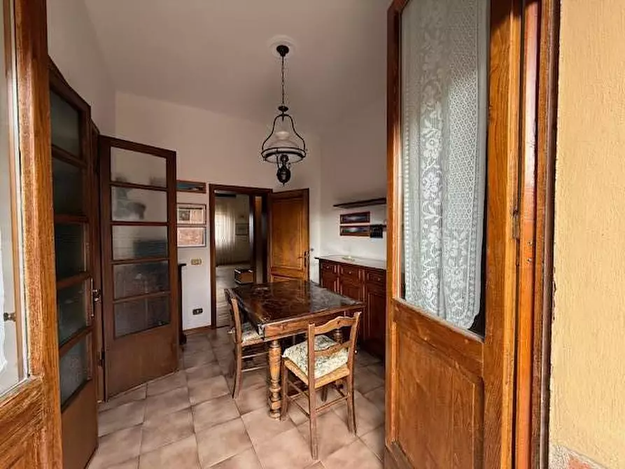 Immagine 11 di Appartamento in vendita  a Siena