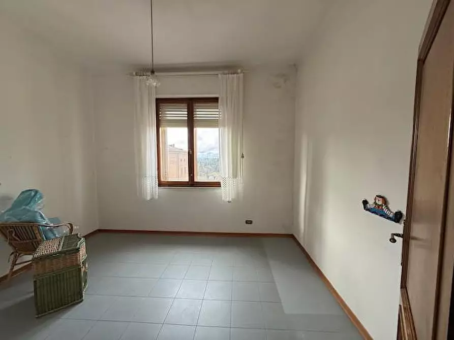 Immagine 18 di Appartamento in vendita  a Siena