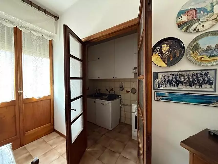 Immagine 9 di Appartamento in vendita  a Siena