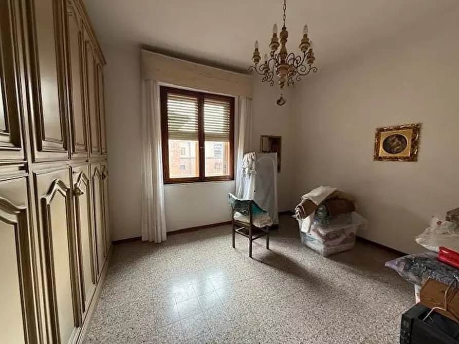 Immagine 23 di Appartamento in vendita  a Siena