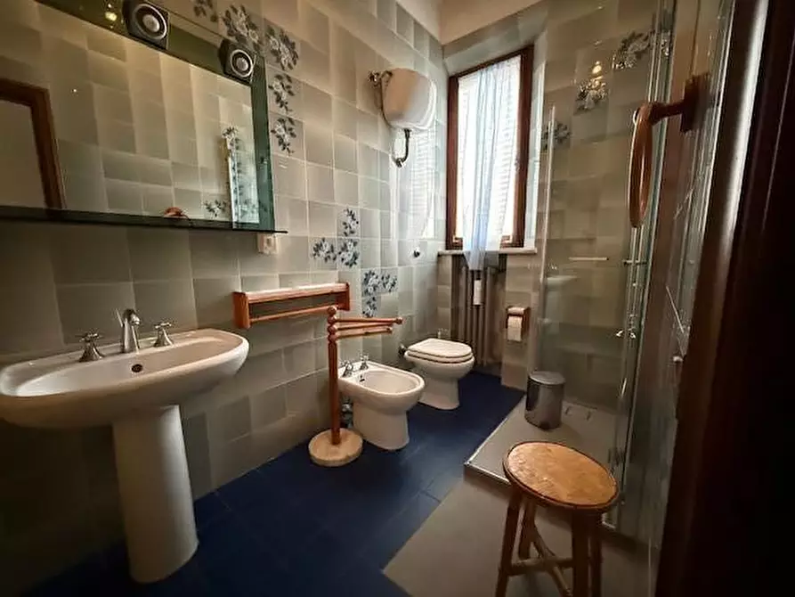 Immagine 27 di Appartamento in vendita  a Siena