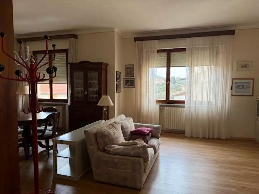 Immagine 4 di Appartamento in vendita  a Siena