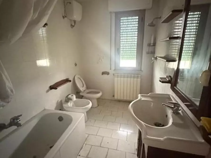 Immagine 6 di Rustico / casale in vendita  a Pisa