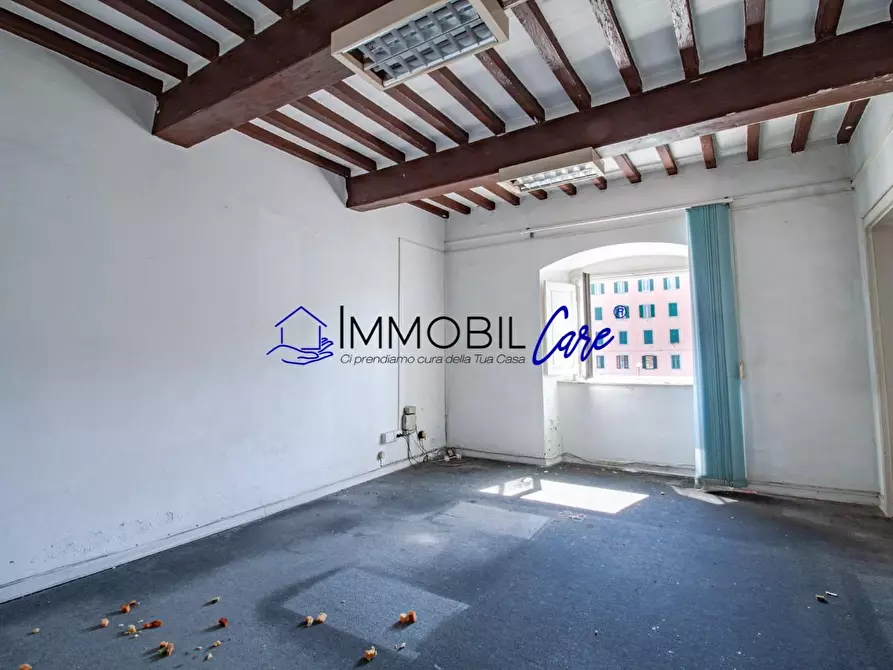 Immagine 5 di Ufficio in vendita  a Livorno