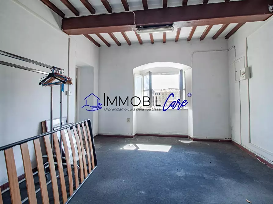 Immagine 3 di Ufficio in vendita  a Livorno