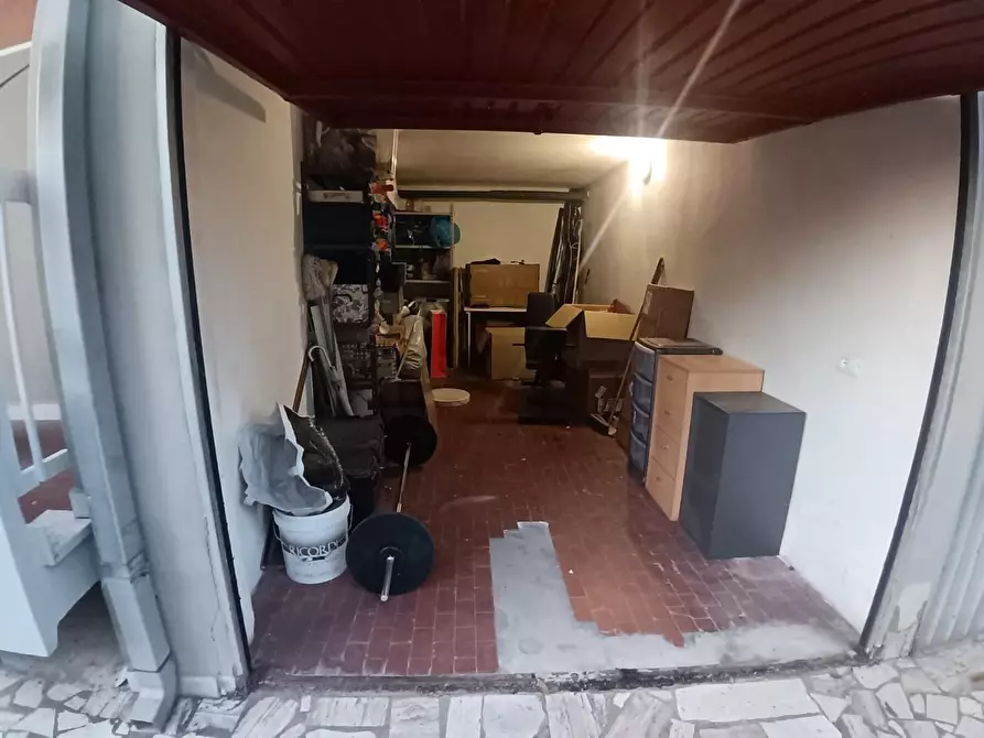 Immagine 11 di Appartamento in vendita  a Cascina