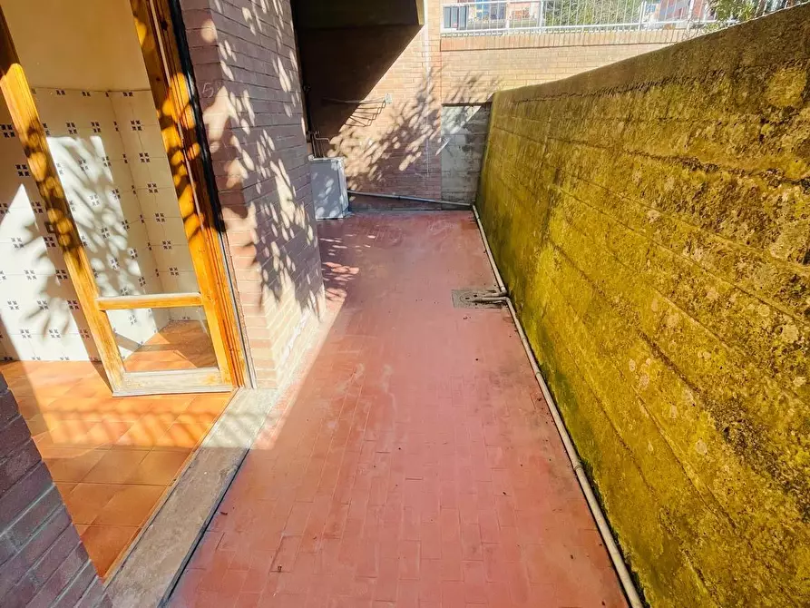 Immagine 10 di Appartamento in vendita  a Siena