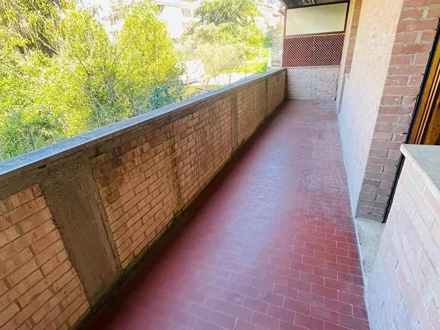 Immagine 9 di Appartamento in vendita  a Siena