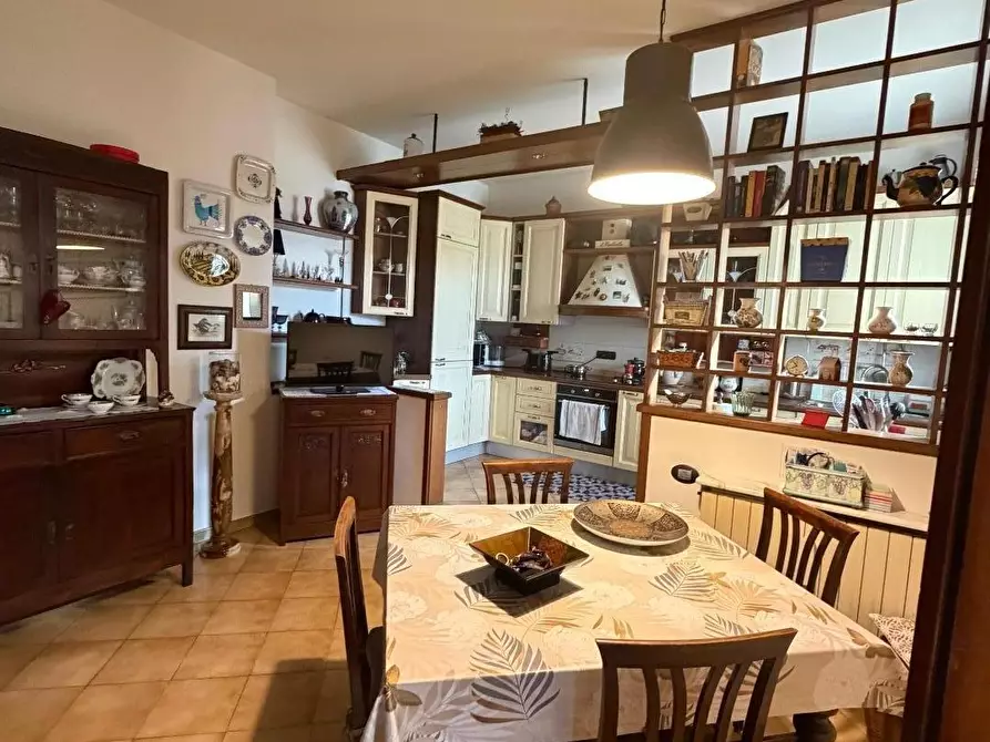 Immagine 10 di Casa trifamiliare in vendita  a Ortonovo