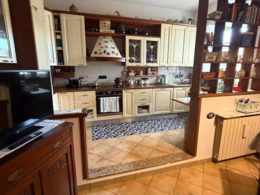 Immagine 6 di Casa trifamiliare in vendita  a Ortonovo