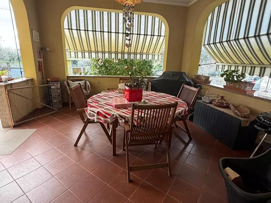 Immagine 2 di Casa trifamiliare in vendita  a Ortonovo