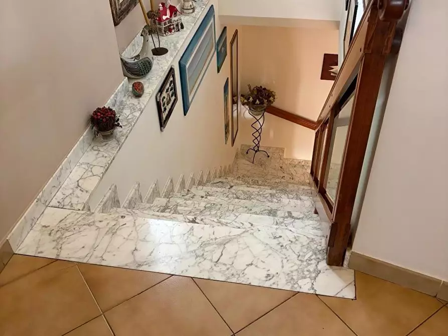 Immagine 22 di Casa trifamiliare in vendita  a Ortonovo