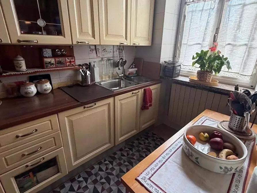 Immagine 7 di Casa trifamiliare in vendita  a Ortonovo