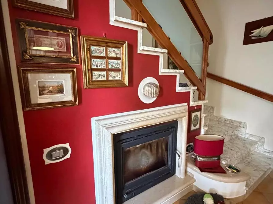 Immagine 9 di Casa trifamiliare in vendita  a Ortonovo