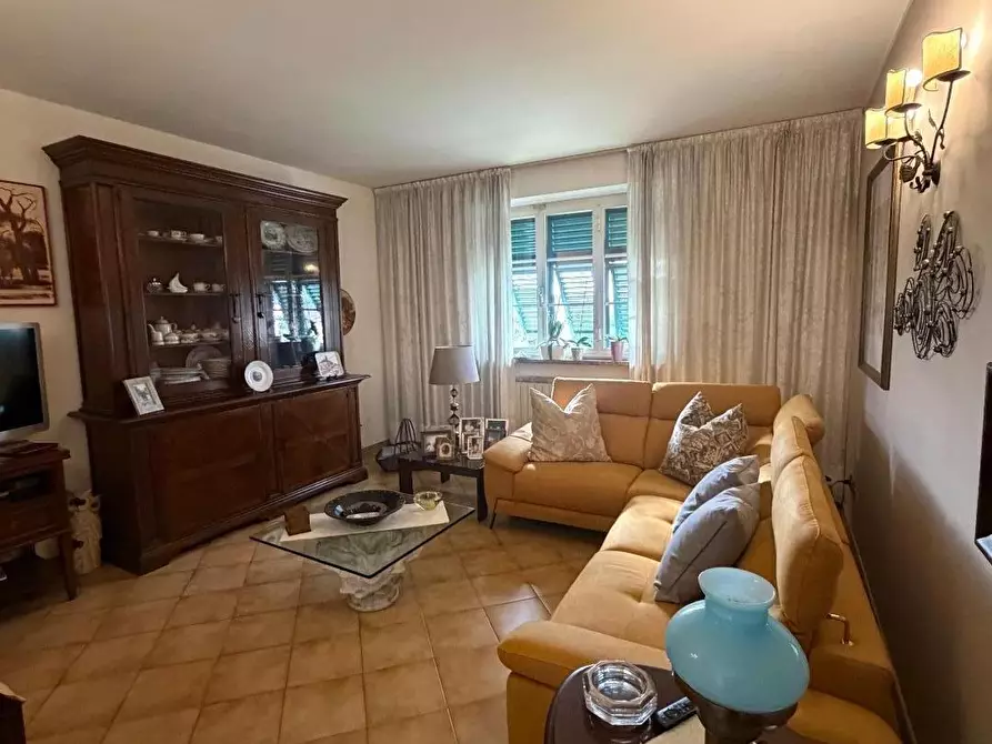 Immagine 12 di Casa trifamiliare in vendita  a Ortonovo