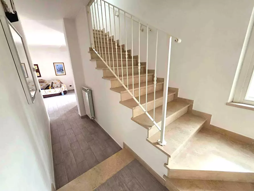 Immagine 20 di Casa bifamiliare in vendita  a Montignoso