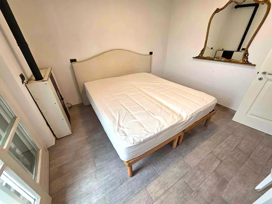 Immagine 12 di Casa bifamiliare in vendita  a Montignoso