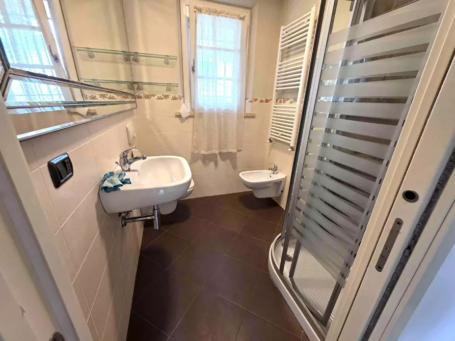 Immagine 8 di Casa bifamiliare in vendita  a Montignoso