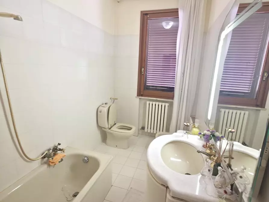 Immagine 21 di Appartamento in vendita  a Cerreto Guidi