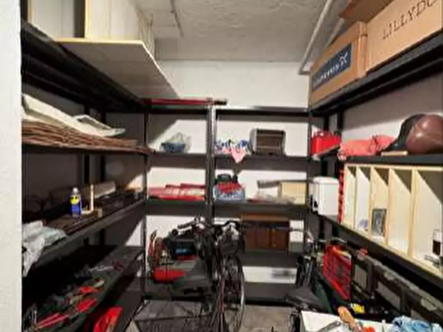 Immagine 19 di Appartamento in vendita  a Cologno Monzese