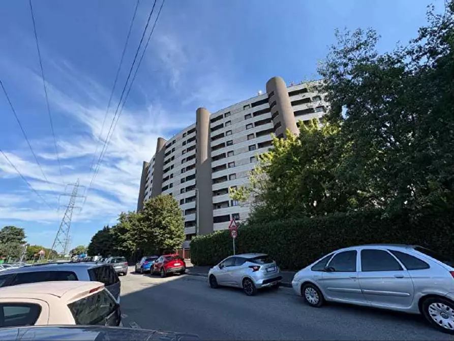 Immagine 5 di Appartamento in vendita  a Cologno Monzese