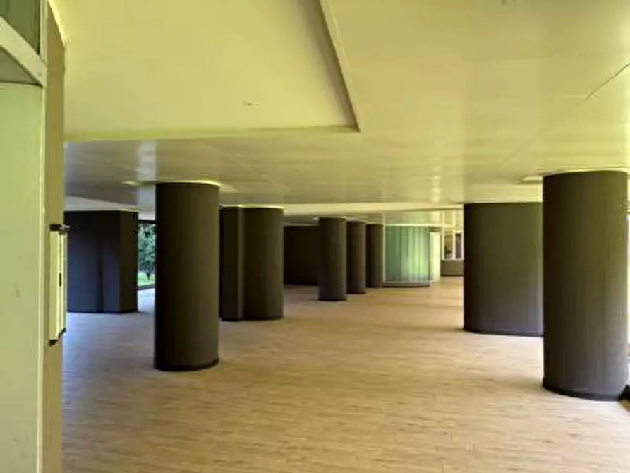 Immagine 21 di Appartamento in vendita  a Cologno Monzese